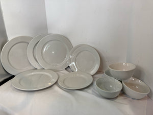 Bed Bath & Beyond Classic White Porcelain Beaded Set of 4 Dinnerware