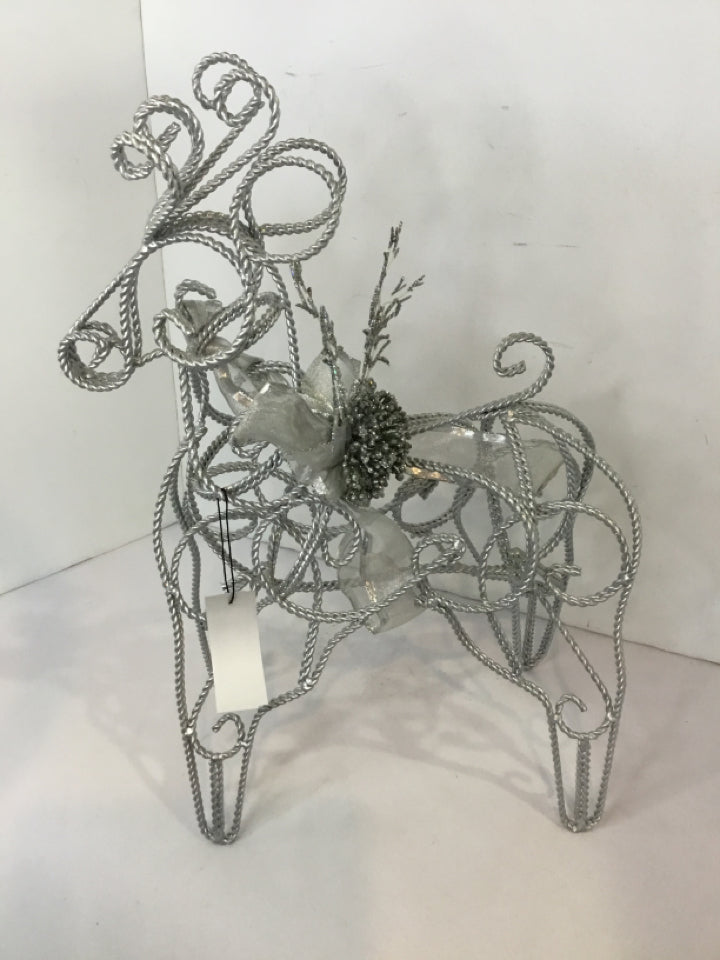 Silver Wire Reindeer Holiday Item