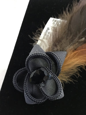 Feather Black Pin