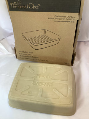 Pampered Chef Beige Stoneware Baking Dish