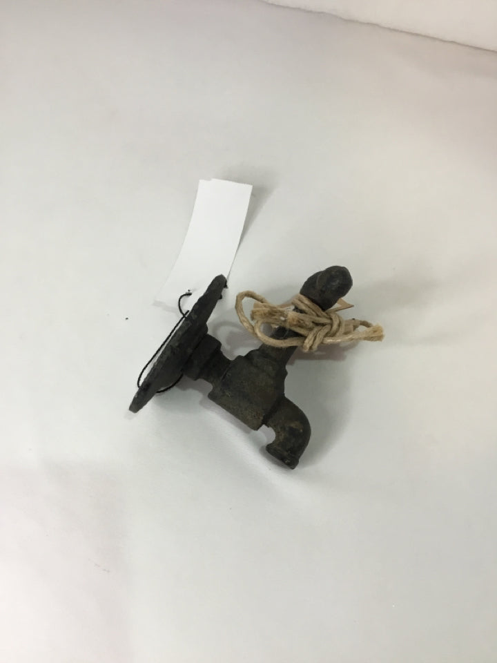 Mudpie Rustic Metal Handle Wall Hook