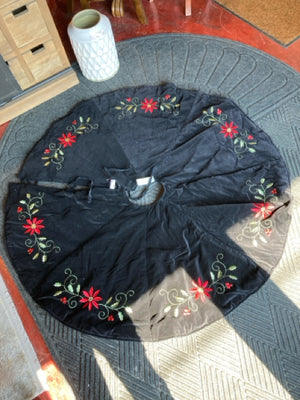 Tree Skirt Black Polyester Velvet Poinsettia Holiday Item