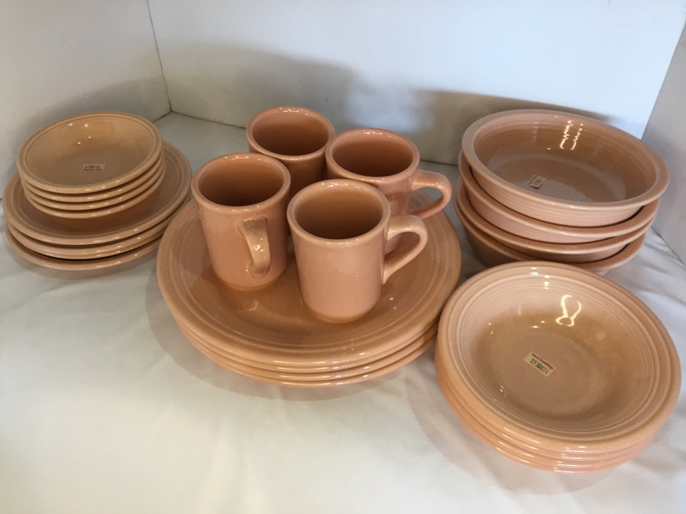 Fiestaware Vintage Peach Stoneware 4 Place Setting Dish Set