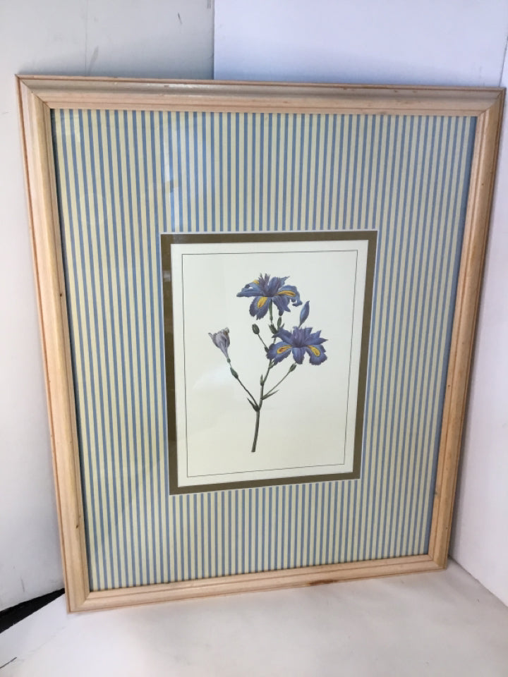 Botanical Cream/Blue Floral Framed Art