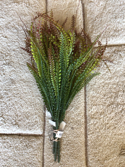 Set of 3 Green Plastic Fern Faux Plant