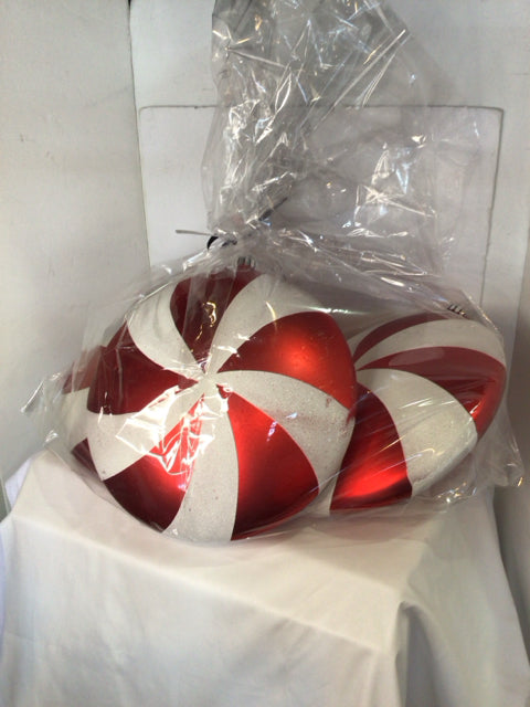 Set of 3 Red/white Resin Ornaments Peppermint Holiday Item