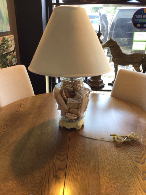 Clear/Red Glass Shells Lamp