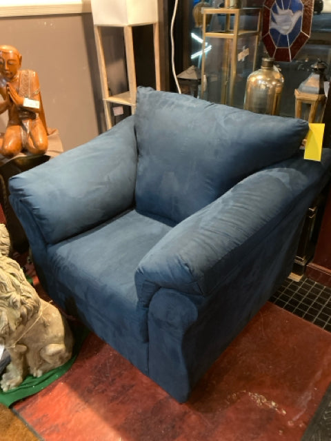 Ashley Arm Velvet Blue Chair