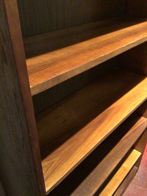 Adjustable Veneered Brown Bookcase/Bookshelf