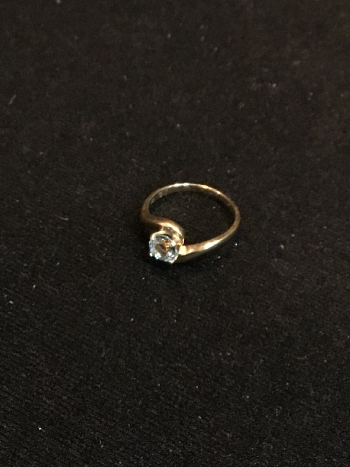 10K Gold Aquamarine Ring