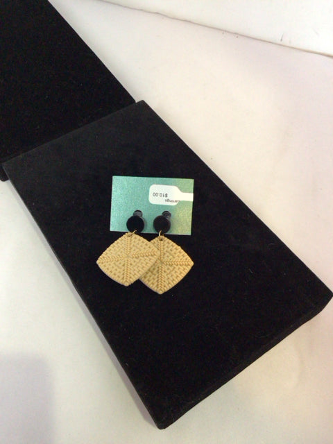 Tan/Black Woven Earrings