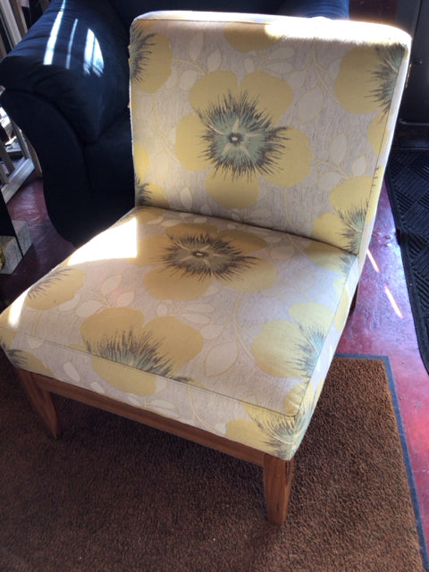 Polyester Floral Gray/Yellow Chair