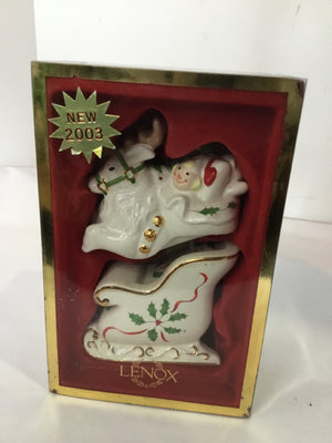 Lenox Salt & Pepper White/Green Ceramic Santa Holiday Item