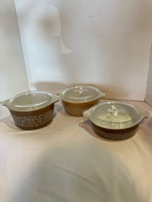 Pyrex Set of 3 Brown Glass Lidded Baking Dish