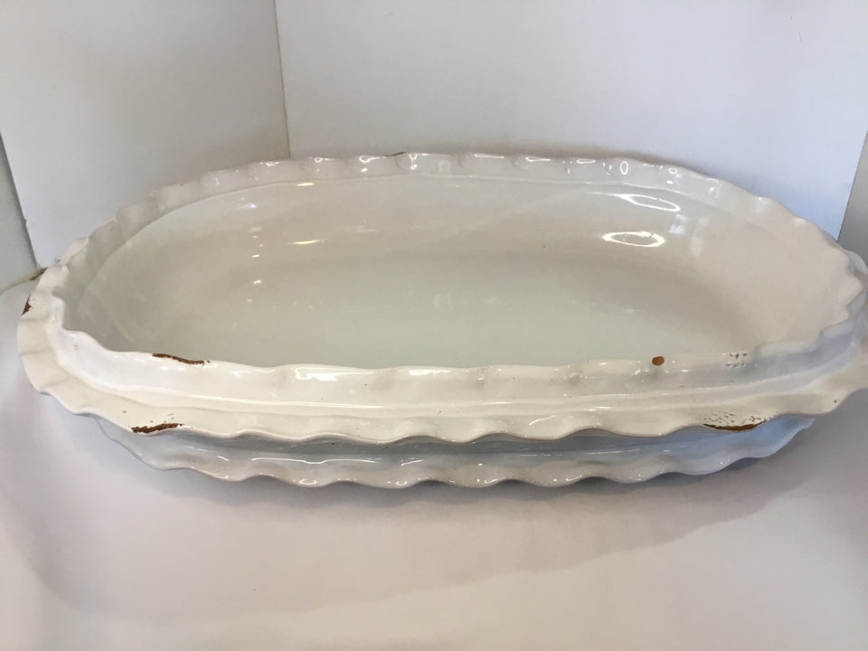 Rustic White Ceramic Wavy Serving Dish