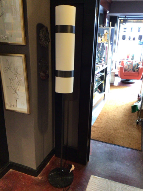 Arteriors Home Modern White/Black Lamp BDYYF352