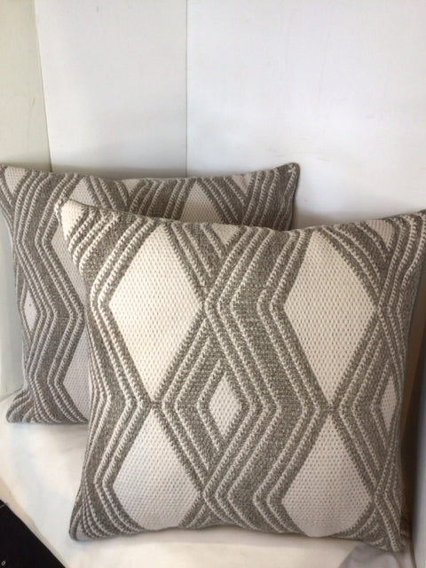 Gray/White Polyester Pair Pillow Set