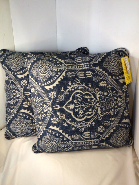 Safavieh Blue/White Polyester Pillow Set