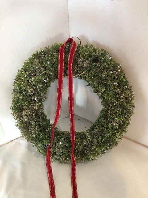 Wreath Green Plastic Holiday Item