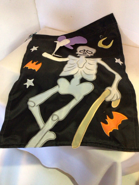 Halloween Black/White Polyester Skeleton Flag Holiday Item