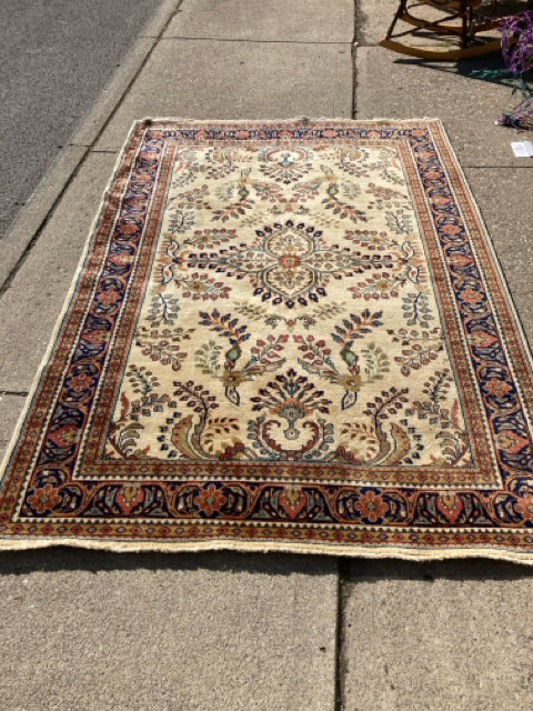 Hand Knotted Wool Medallion 5 X 8 Cream Rug