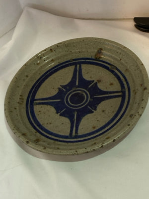 Original Plate Blue/Tan Stoneware Star Decoration