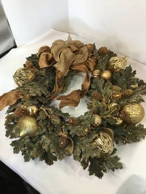 Wreath Gold/Green Holiday Item