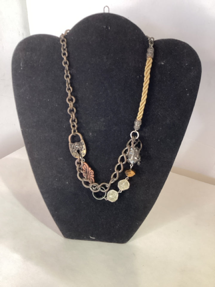 Metal Beads Necklace