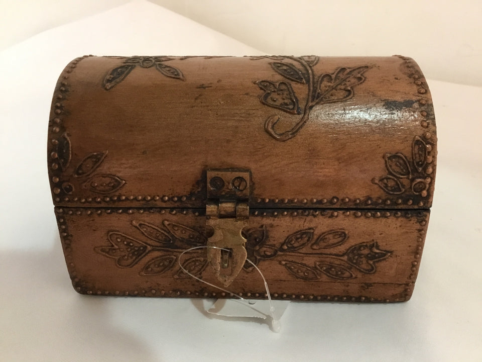 Arched Wood Brown Box