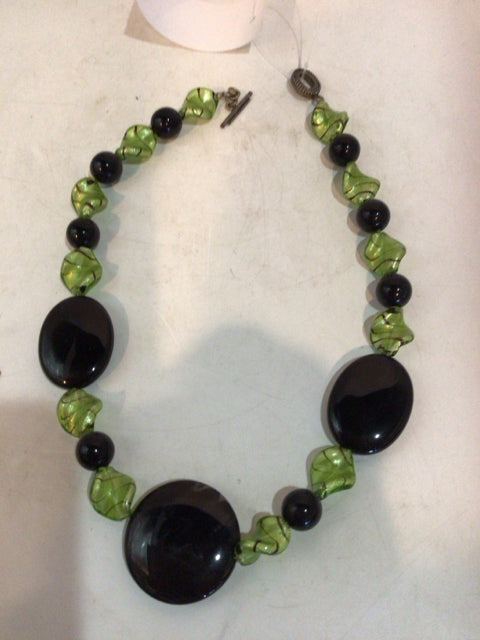 Green/Black Glass Beads Necklace