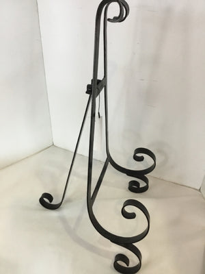 Black Metal Easel