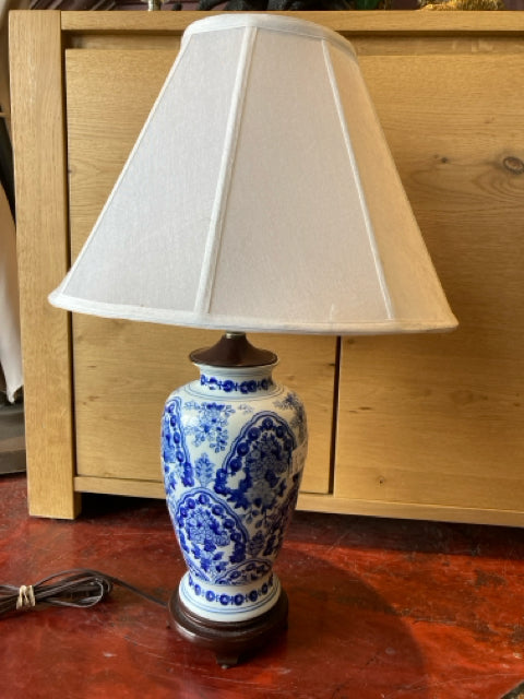 Oriental Blue/White Ceramic Ginger Jar Lamp