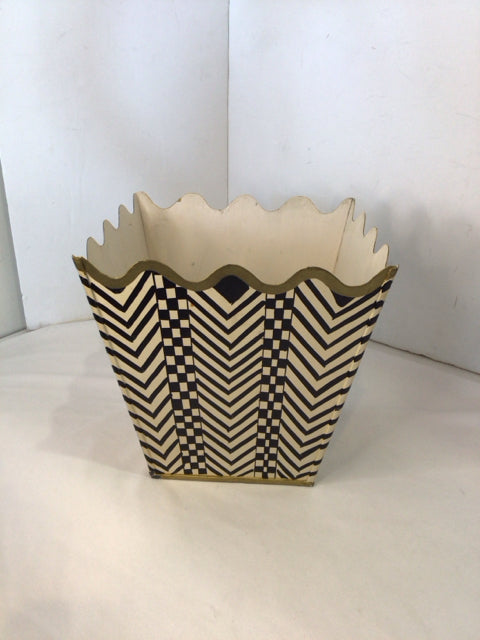 Black/White Metal Chevron Trash Can