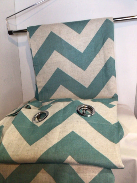 Grommet Aqua/White Zig Zag Pair Draperies/Curtains