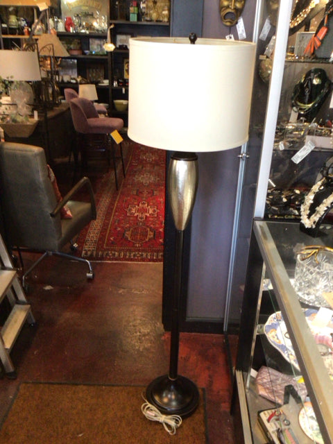 Floor Metallic Lamp