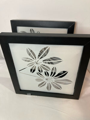 Pair Black/White Metal Cut Out Flower Wall Hanging Art