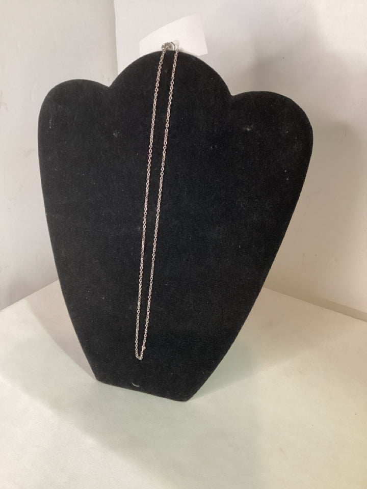 Metal Silver Magnetic Necklace