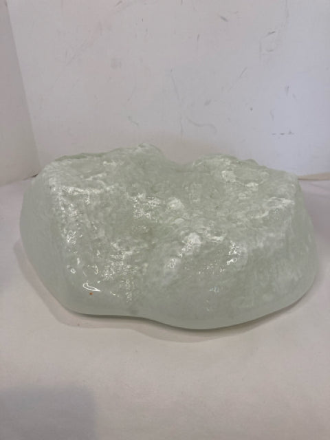 Indoor/Outdoor White Glass Rock