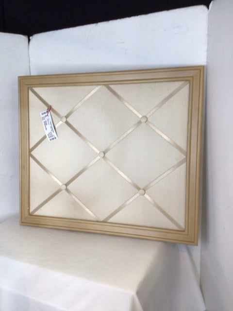 Picture Holder Tan/Cream Wood Bulletin Board