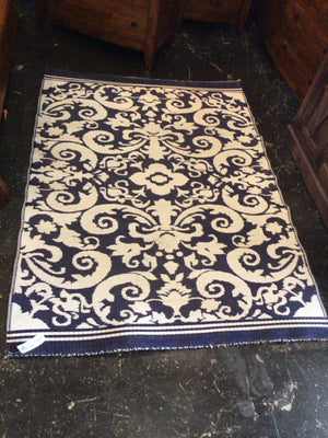 Outdoor/Outside Plastic Blue/White Rug