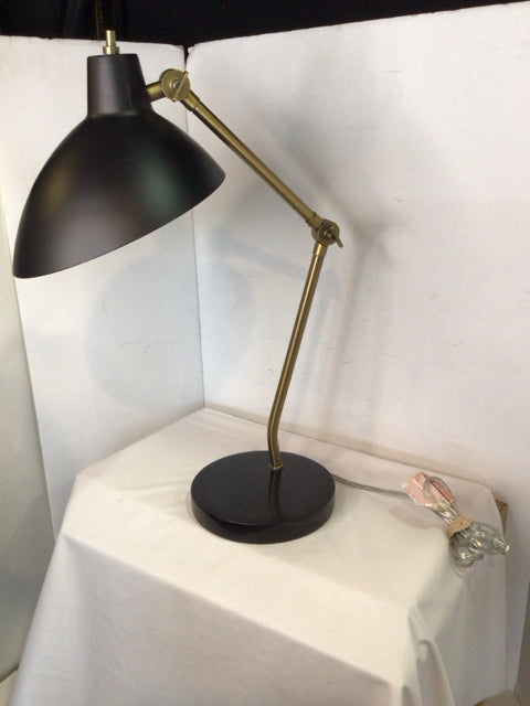 Black Metal Adjustable Lamp