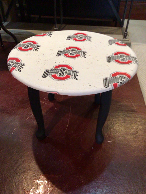 Side Wood Ohio State Round Red/Black Table