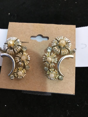 Metal Silver/Gold Flower Earrings