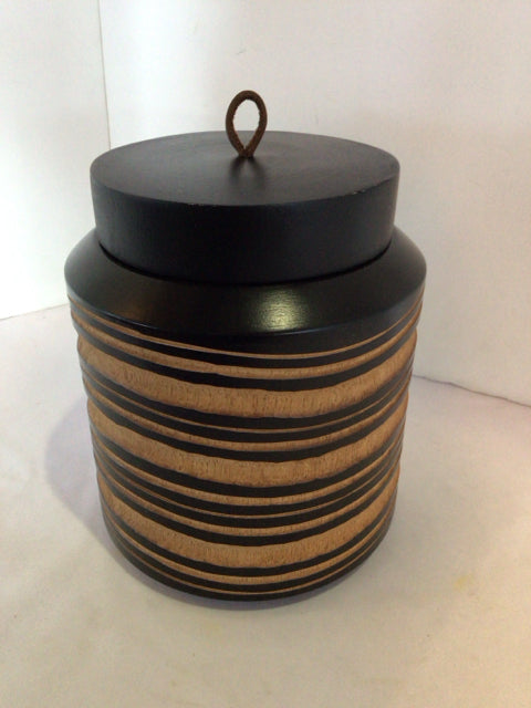 Lidded Wood Brown/black Box