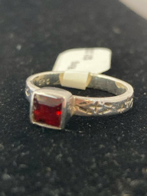 Red Square Ring