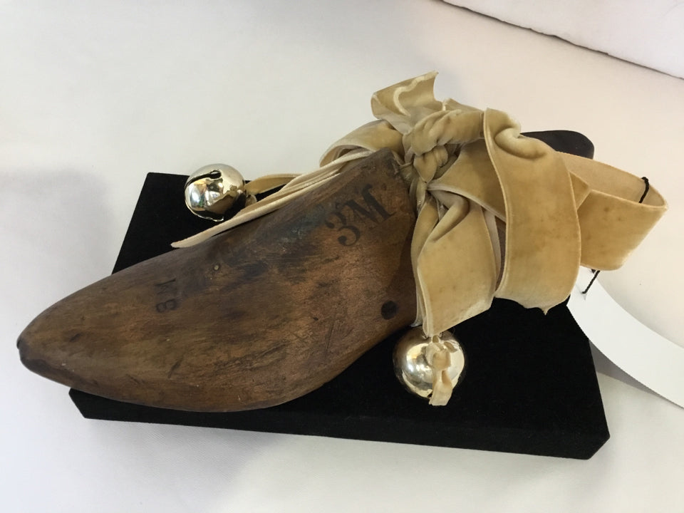 Christmas Brown/Gold Wood Shoe Bells Holiday Item