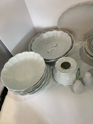 Kaiser White China Dish Set