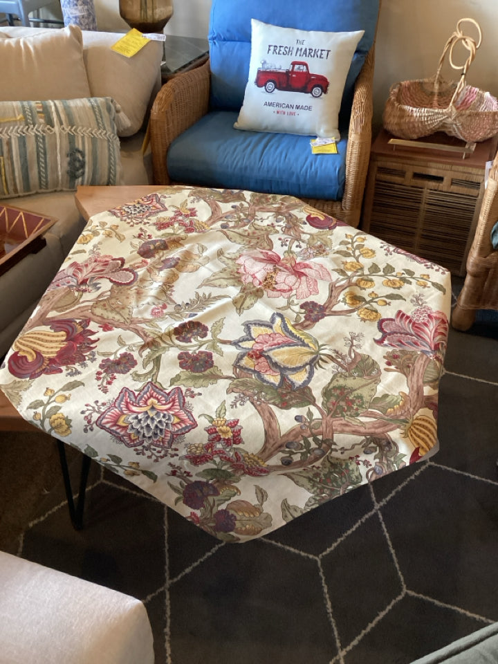 Multi-Color Polyester Floral Tablecloth