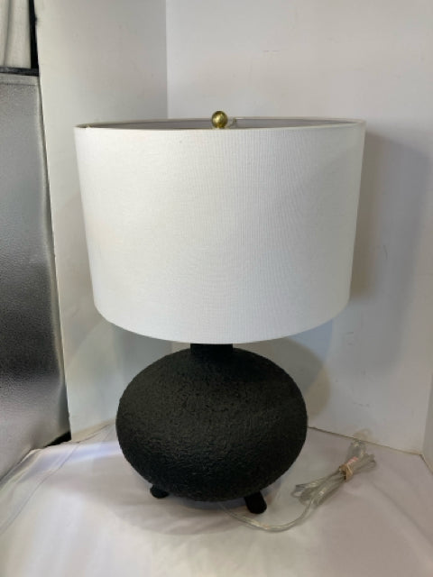 Black Pottery Table Lamp