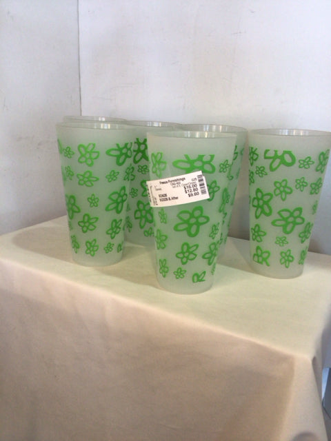 Set of 6 Clear/Green Plastic Flowers Glasses